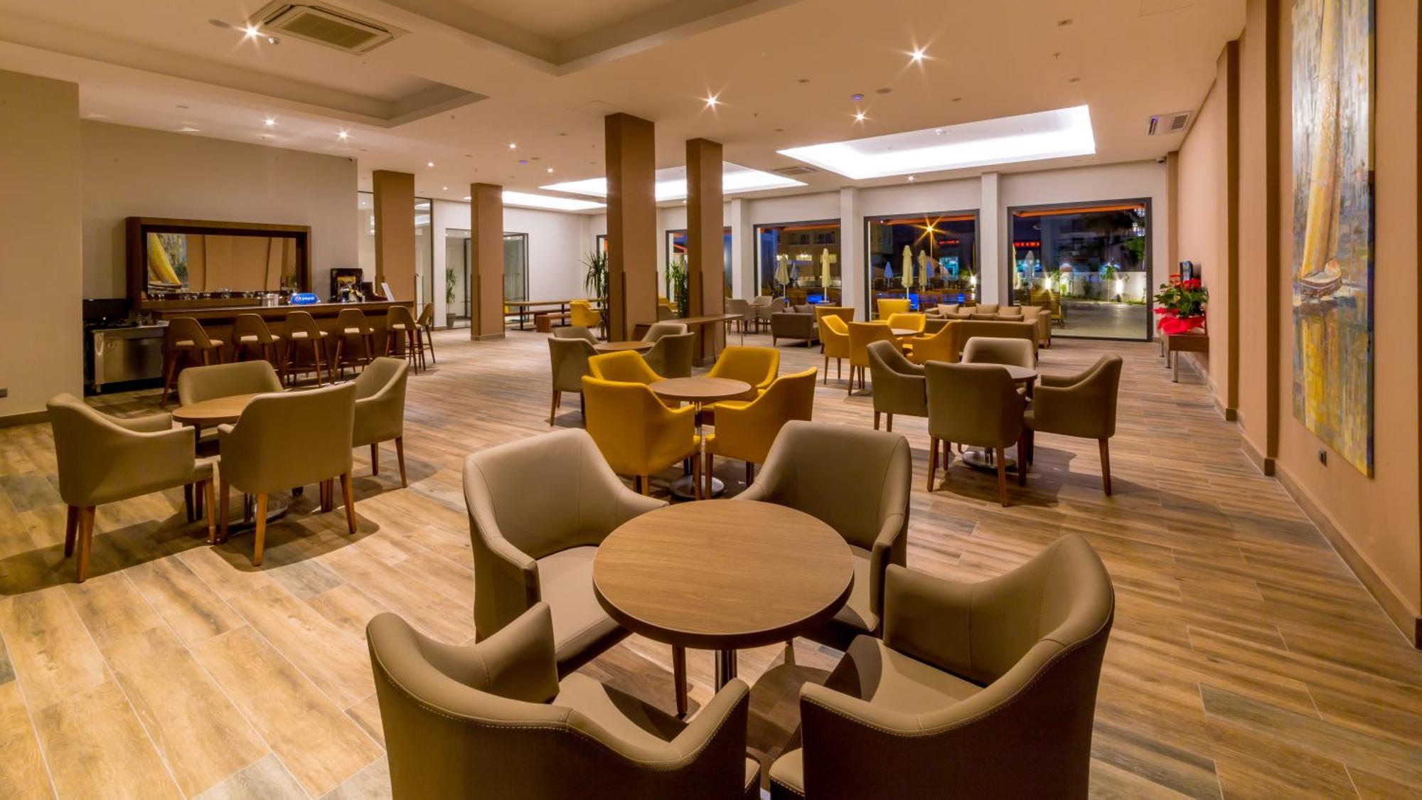 Hotel Ada Julian (adults Only) 4*